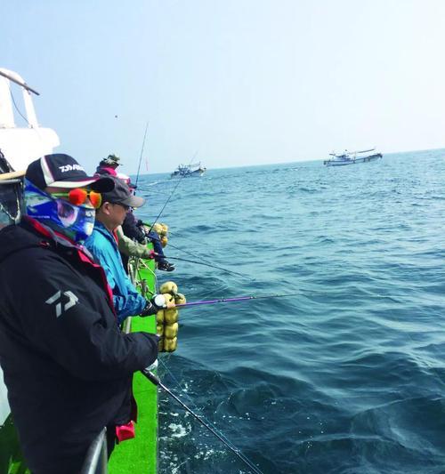 《盗贼之海登岛鱼钓攻略》（详细介绍如何在游戏中钓取各种登岛鱼种的技巧和策略）